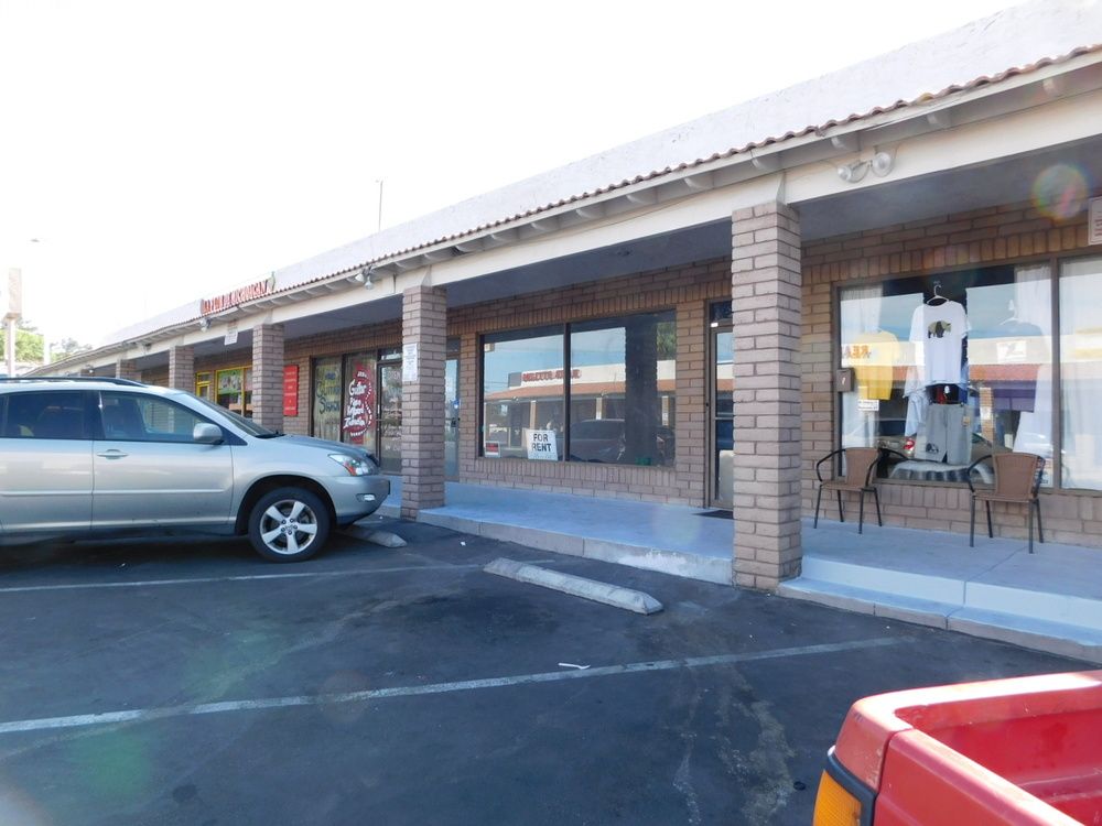 East Park Industrial : 3021 E Charleston Blvd, Las Vegas, NV 89104